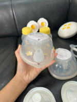 Máy hút sữa điện đôi Swing Maxi Medela kèm cup Momcozy ( no box) - Ảnh 2