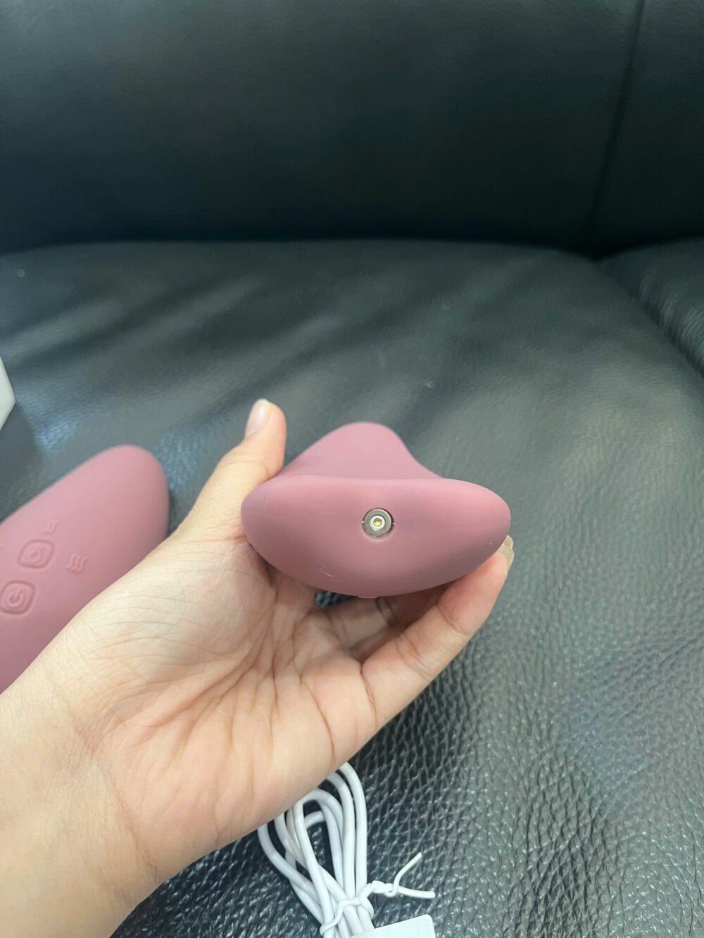 Máy massager ngực Momcozy (máy đôi) likenew còn BH - Ảnh 3