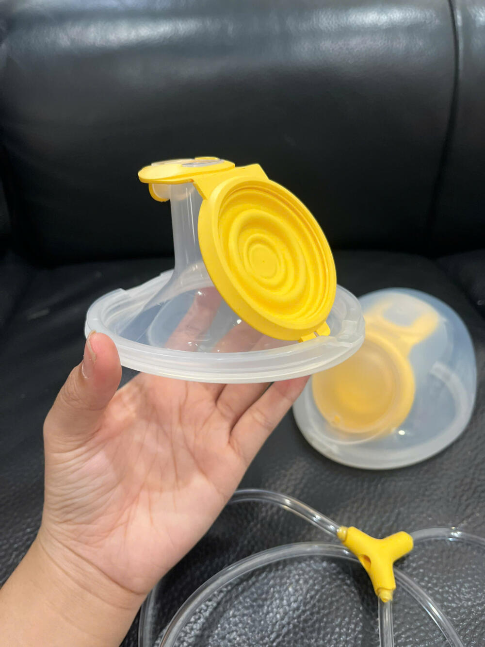 Bộ cup hút sữa rảnh tay MEDELA HANDS FREE ( size: 21mm) - Ảnh 2