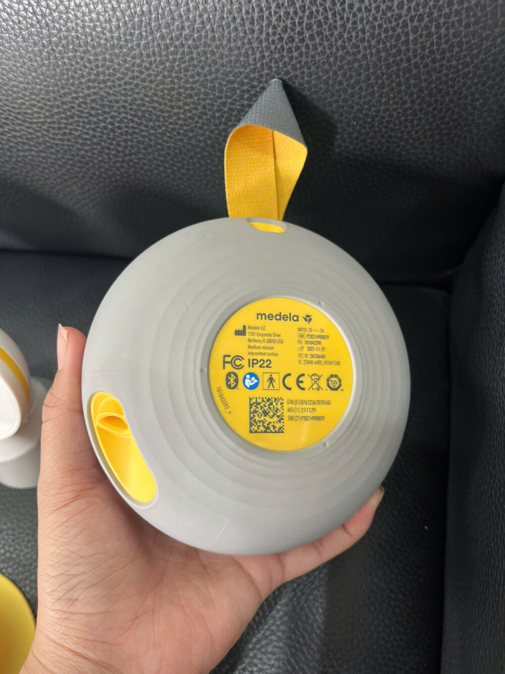 Máy hút sữa điện đôi Swing Maxi Medela kèm cup Momcozy ( no box) - Ảnh 13