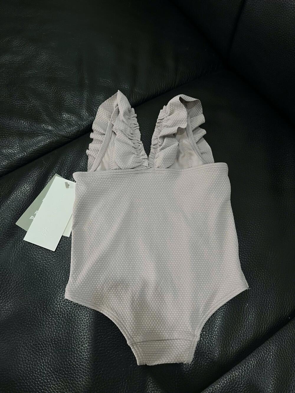 Đồ bơi H&M viền bèo nhún màu tím nhạt( size: 6/9m) tặng kèm váy hoa (size 0/3m) - Ảnh 9