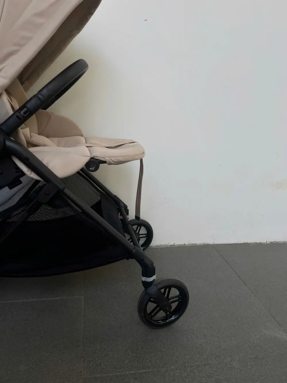 Xe đẩy Cybex Melio carbon 3 màu beige (tặng kèm đệm lót nằm xe đẩy Kate mesh thoáng mát) - Ảnh 29