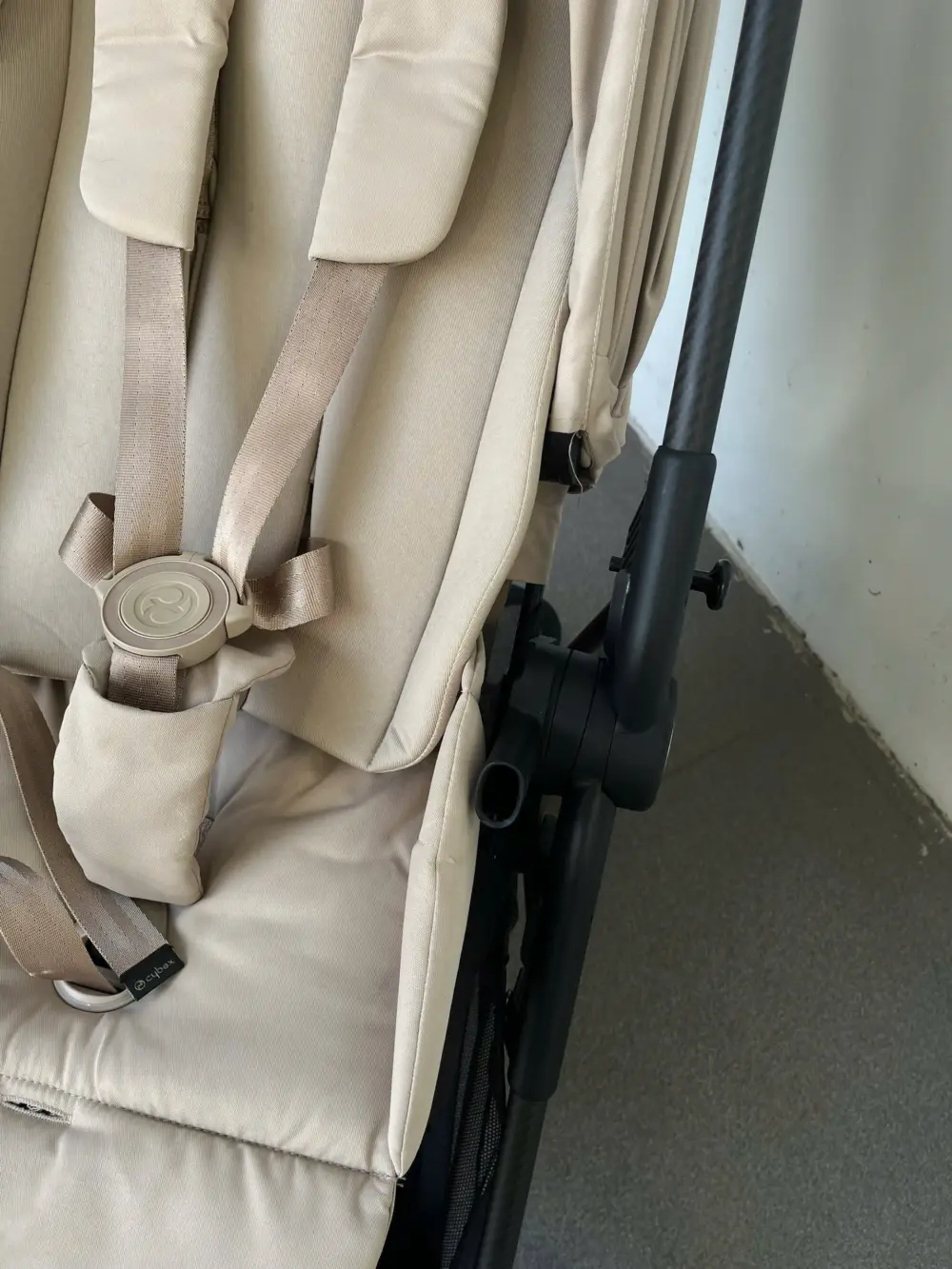 Xe đẩy Cybex Melio carbon 3 màu beige (tặng kèm đệm lót nằm xe đẩy Kate mesh thoáng mát) - Ảnh 6