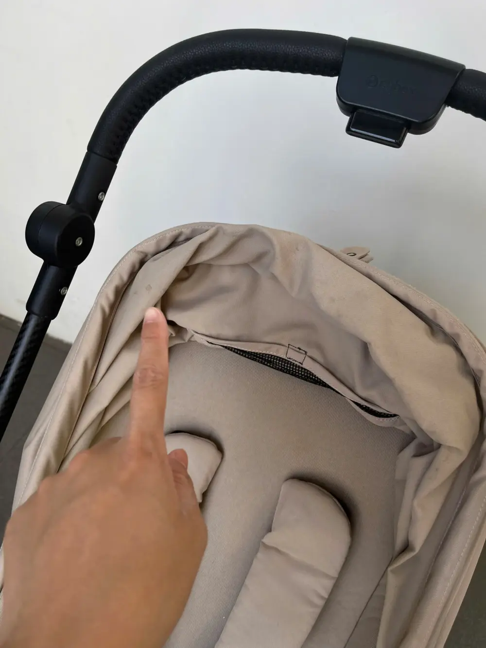 Xe đẩy Cybex Melio carbon 3 màu beige (tặng kèm đệm lót nằm xe đẩy Kate mesh thoáng mát) - Ảnh 9