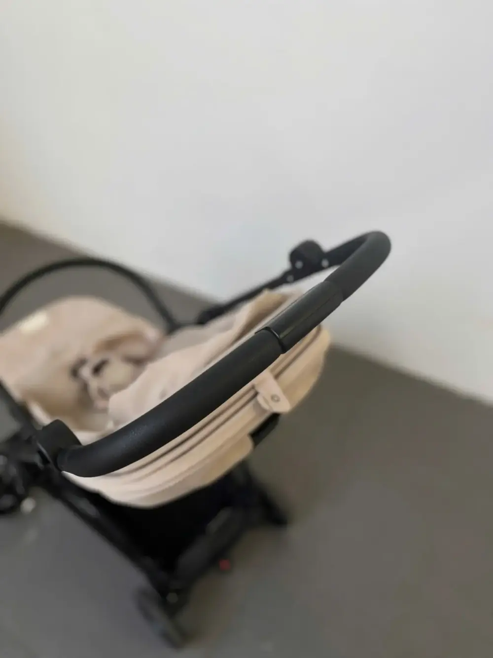 Xe đẩy Cybex Melio carbon 3 màu beige (tặng kèm đệm lót nằm xe đẩy Kate mesh thoáng mát) - Ảnh 12