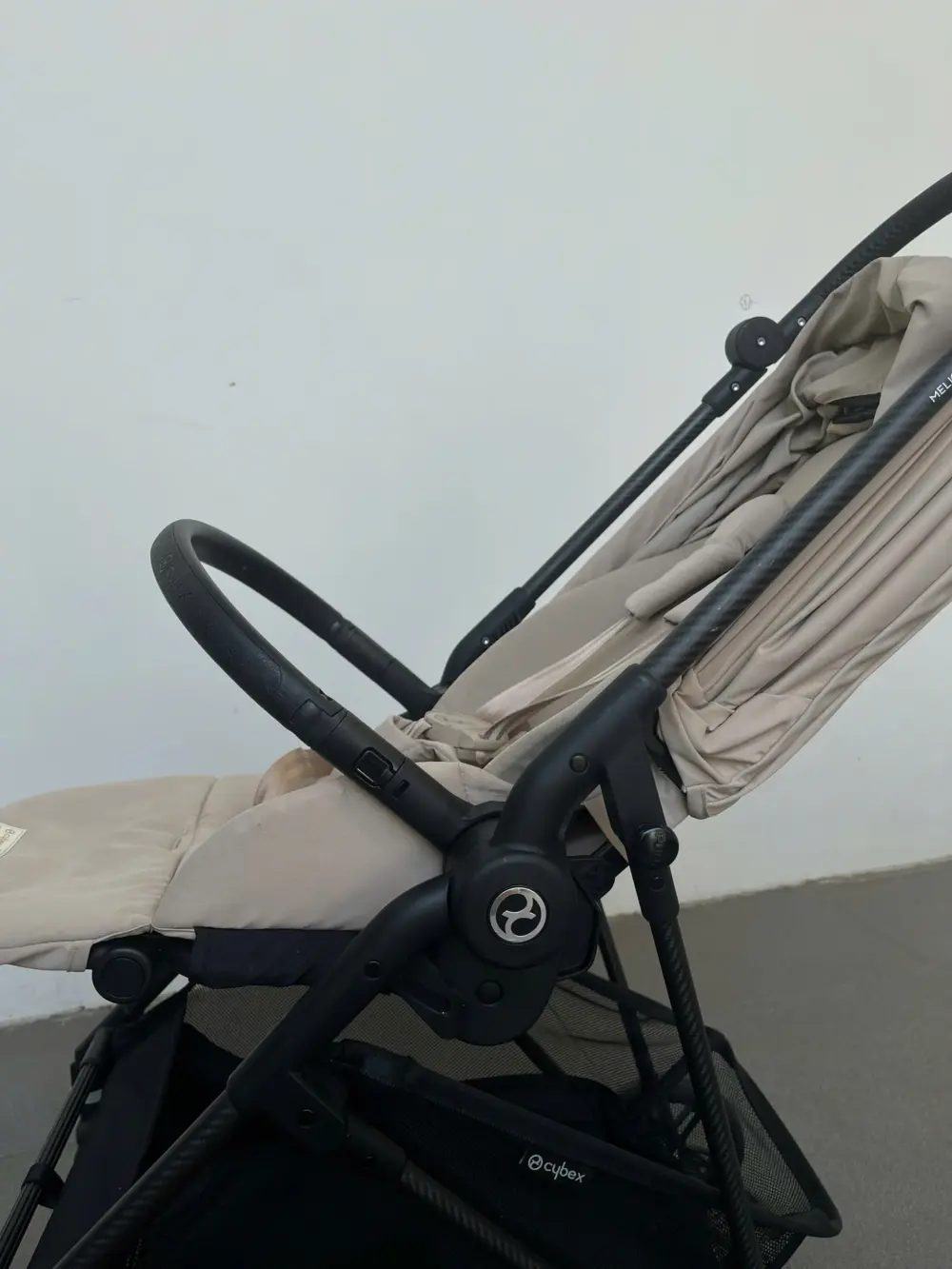 Xe đẩy Cybex Melio carbon 3 màu beige (tặng kèm đệm lót nằm xe đẩy Kate mesh thoáng mát) - Ảnh 14