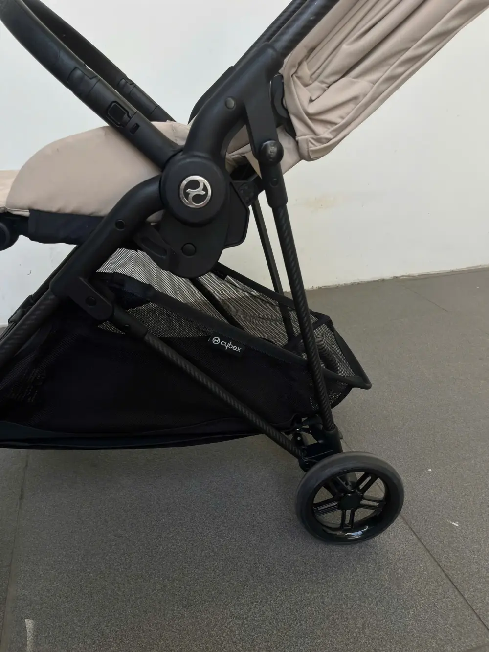Xe đẩy Cybex Melio carbon 3 màu beige (tặng kèm đệm lót nằm xe đẩy Kate mesh thoáng mát) - Ảnh 15