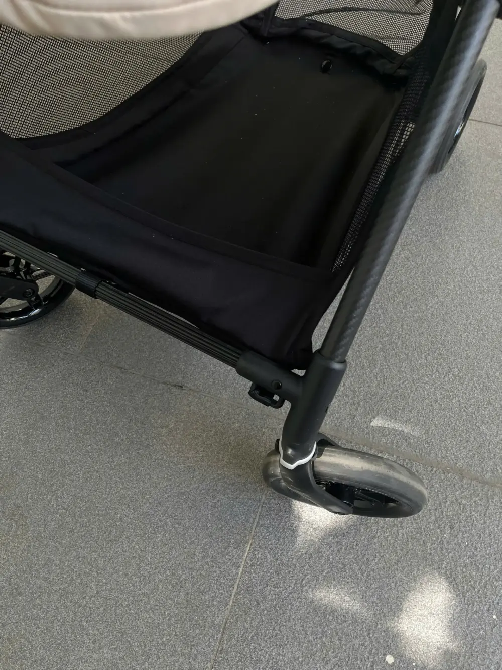 Xe đẩy Cybex Melio carbon 3 màu beige (tặng kèm đệm lót nằm xe đẩy Kate mesh thoáng mát) - Ảnh 17