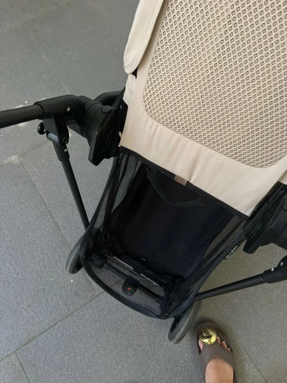 Xe đẩy Cybex Melio carbon 3 màu beige (tặng kèm đệm lót nằm xe đẩy Kate mesh thoáng mát) - Ảnh 21