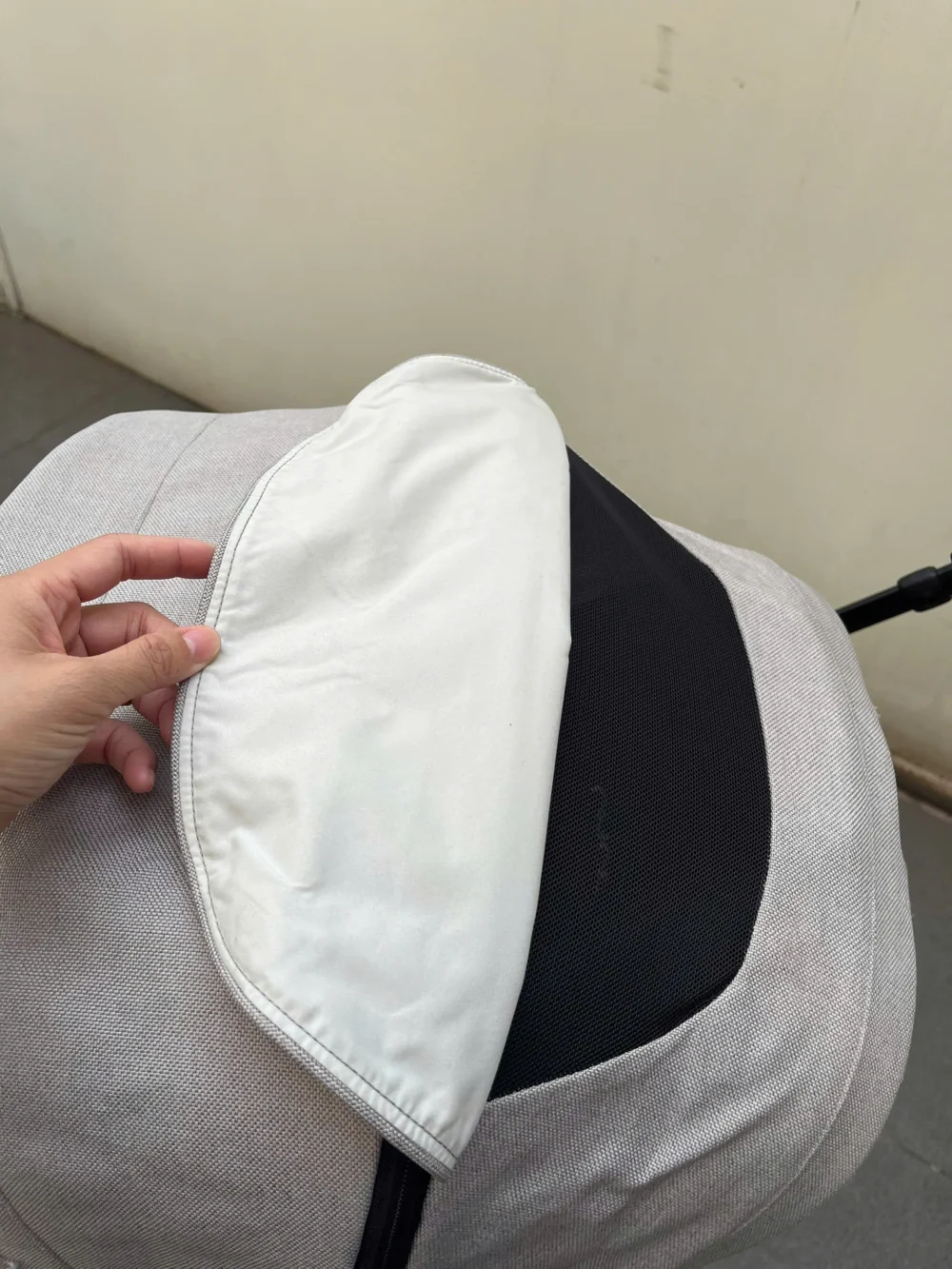Xe đẩy Nuna triv màu xám be khung đen - Ảnh 9