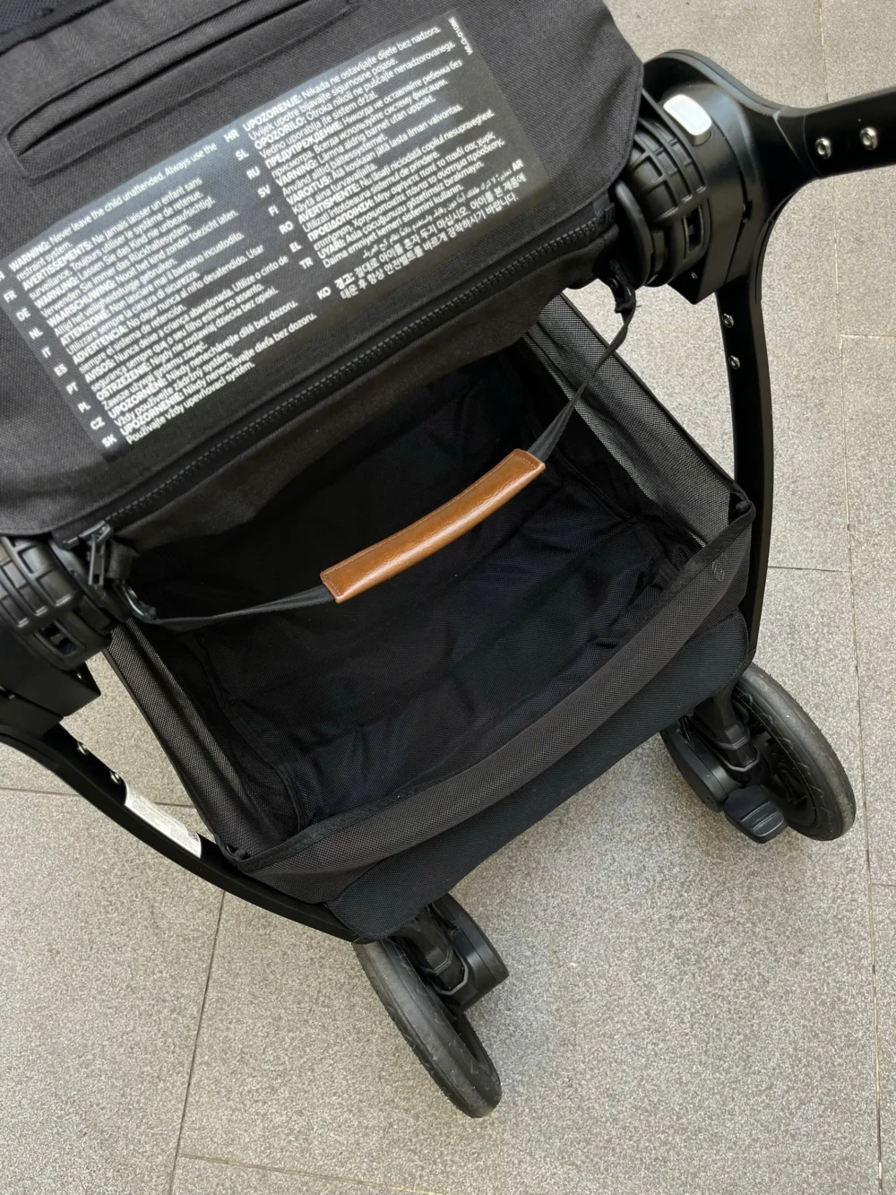 Xe đẩy Nuna triv màu xám be khung đen - Ảnh 11