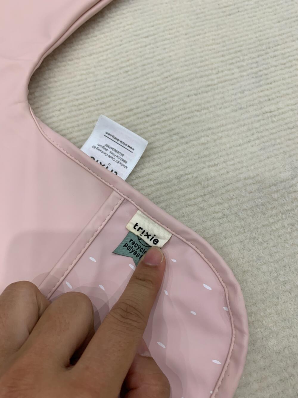 Yếm ăn chống thấm nước Trixie màu hồng - Ảnh 3