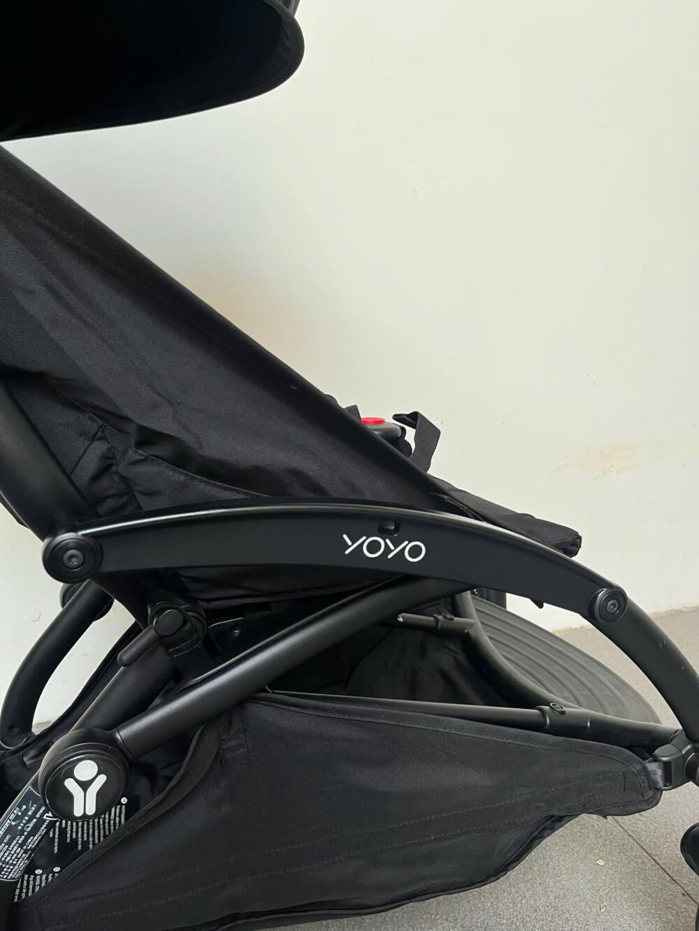 Xe đẩy yoyo+ màu đen kèm bọc tay da (size: 6M/22kg) - Ảnh 4