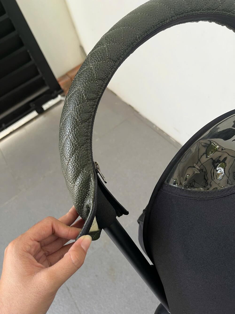 Xe đẩy yoyo+ màu đen kèm bọc tay da (size: 6M/22kg) - Ảnh 5