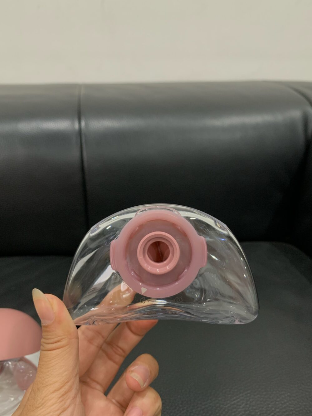Máy hút sữa rảnh tay Momcozy M9 tặng túi trữ sữa (còn box, như mới) - Ảnh 6