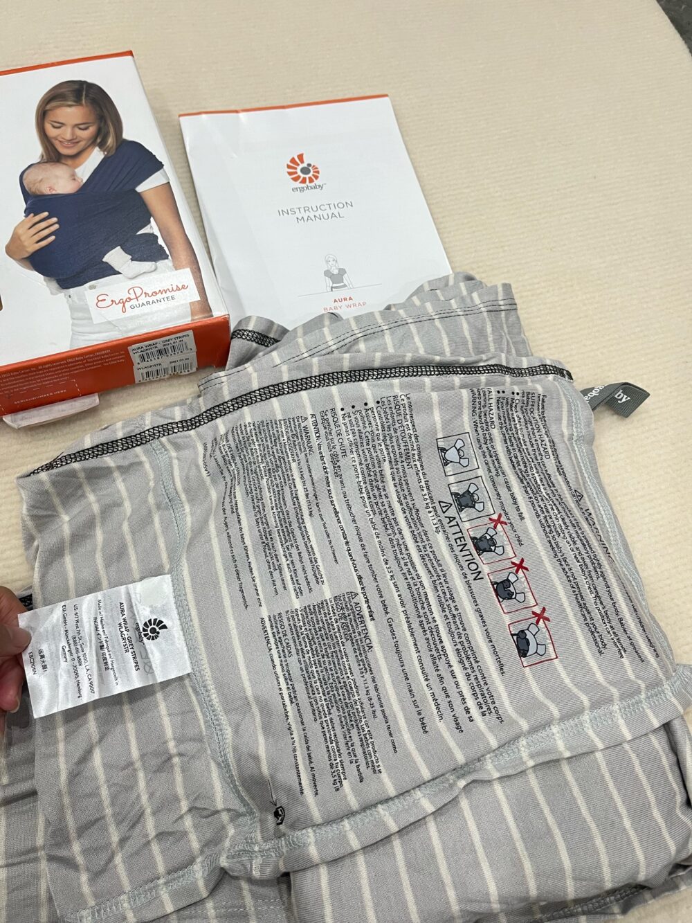 Địu vải Ergobaby Aura Wrap, màu Grey Tripes (Size: từ sơ sinh 3kg6 đến 11kg3, full box) - Ảnh 6