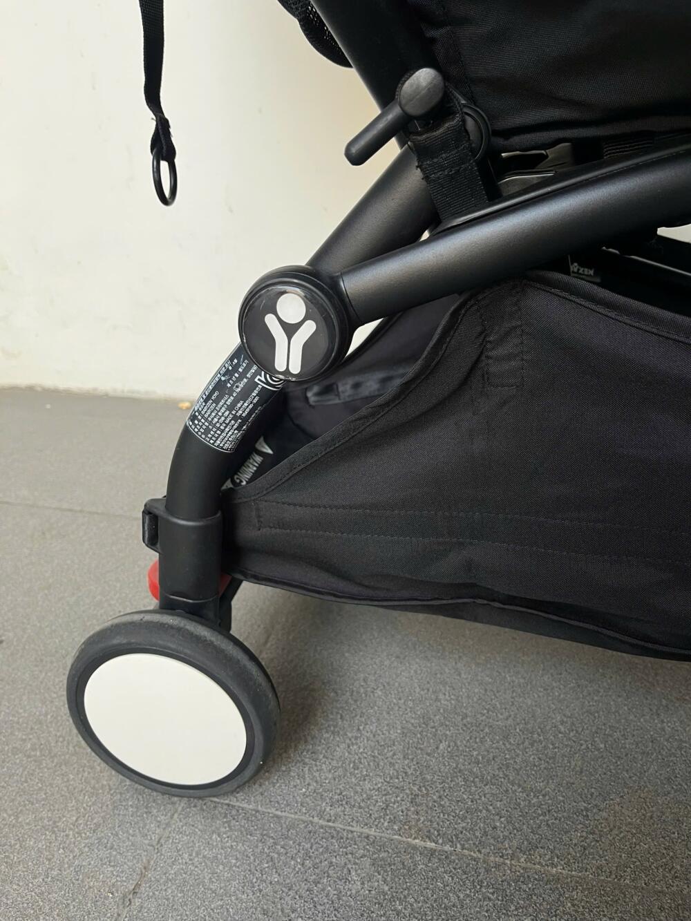 Xe đẩy yoyo+ màu đen kèm bọc tay da (size: 6M/22kg) - Ảnh 10