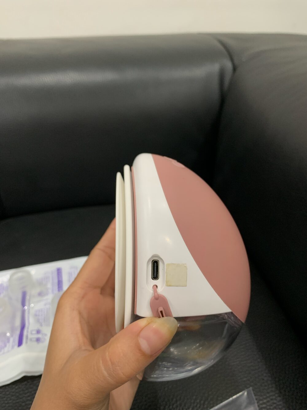 Máy hút sữa rảnh tay Momcozy M9 tặng túi trữ sữa (còn box, như mới) - Ảnh 12