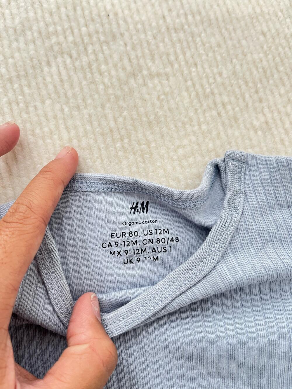 Set 3 bodysuit tay dài H&M thun gân nổi (size: 9/12m) - Ảnh 4