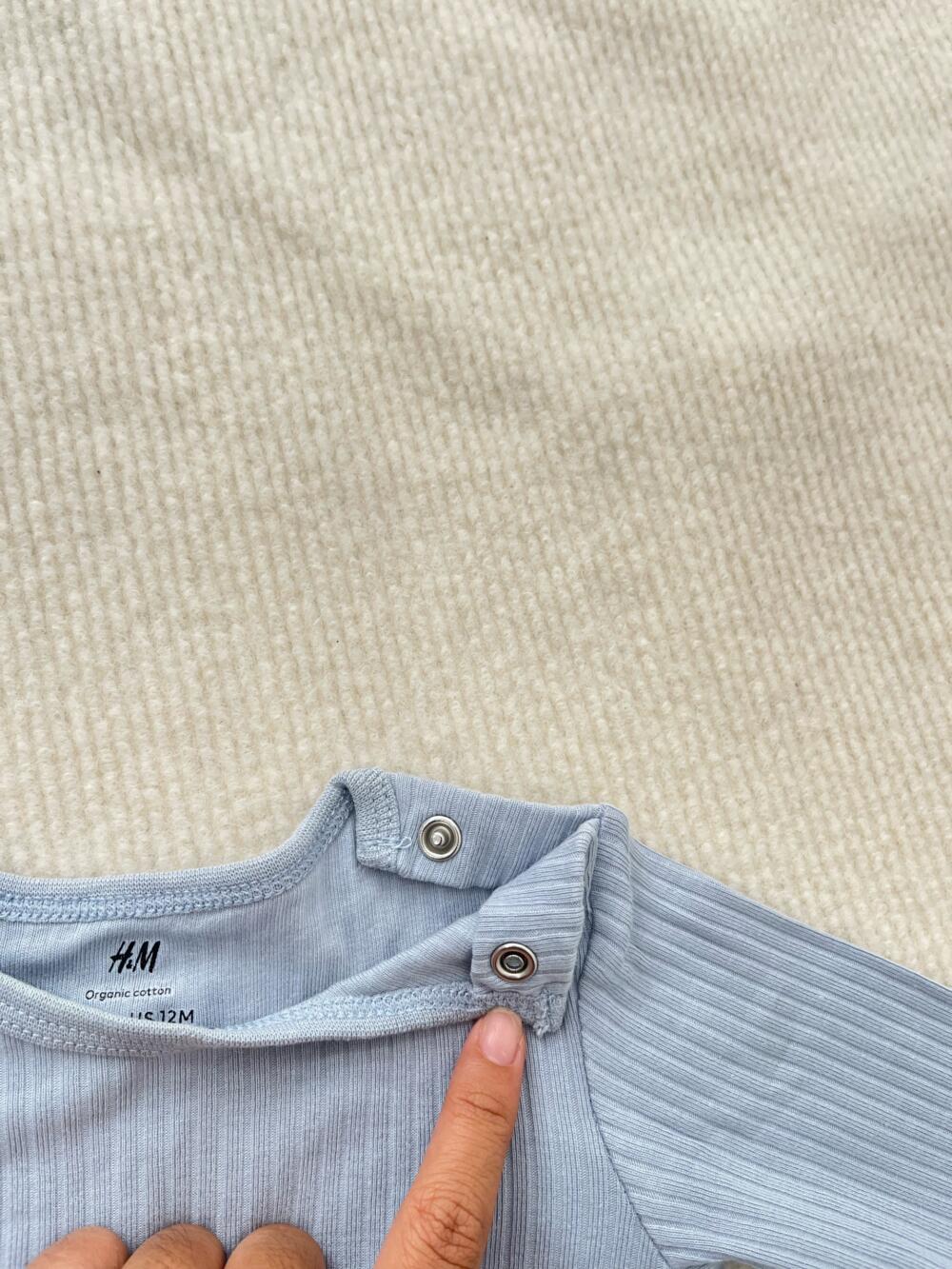 Set 3 bodysuit tay dài H&M thun gân nổi (size: 9/12m) - Ảnh 5