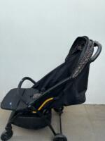 Xe đẩy gấp gọn Chicco Glee Playful Black (sơ sinh-22kg) - Ảnh 13