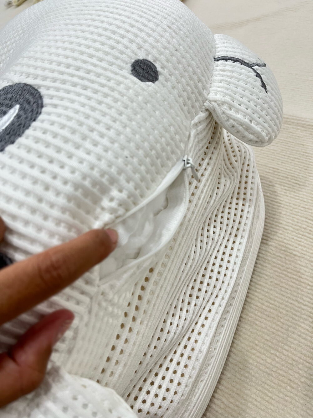 Gối chống trào ngược Chilux gấu trắng (kèm phụ kiện) - Ảnh 10