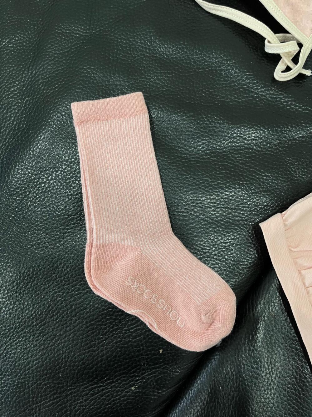 Set 4 món Nous màu hồng/trắng(new 100%, full box) có thể mang đi tặng - Ảnh 2