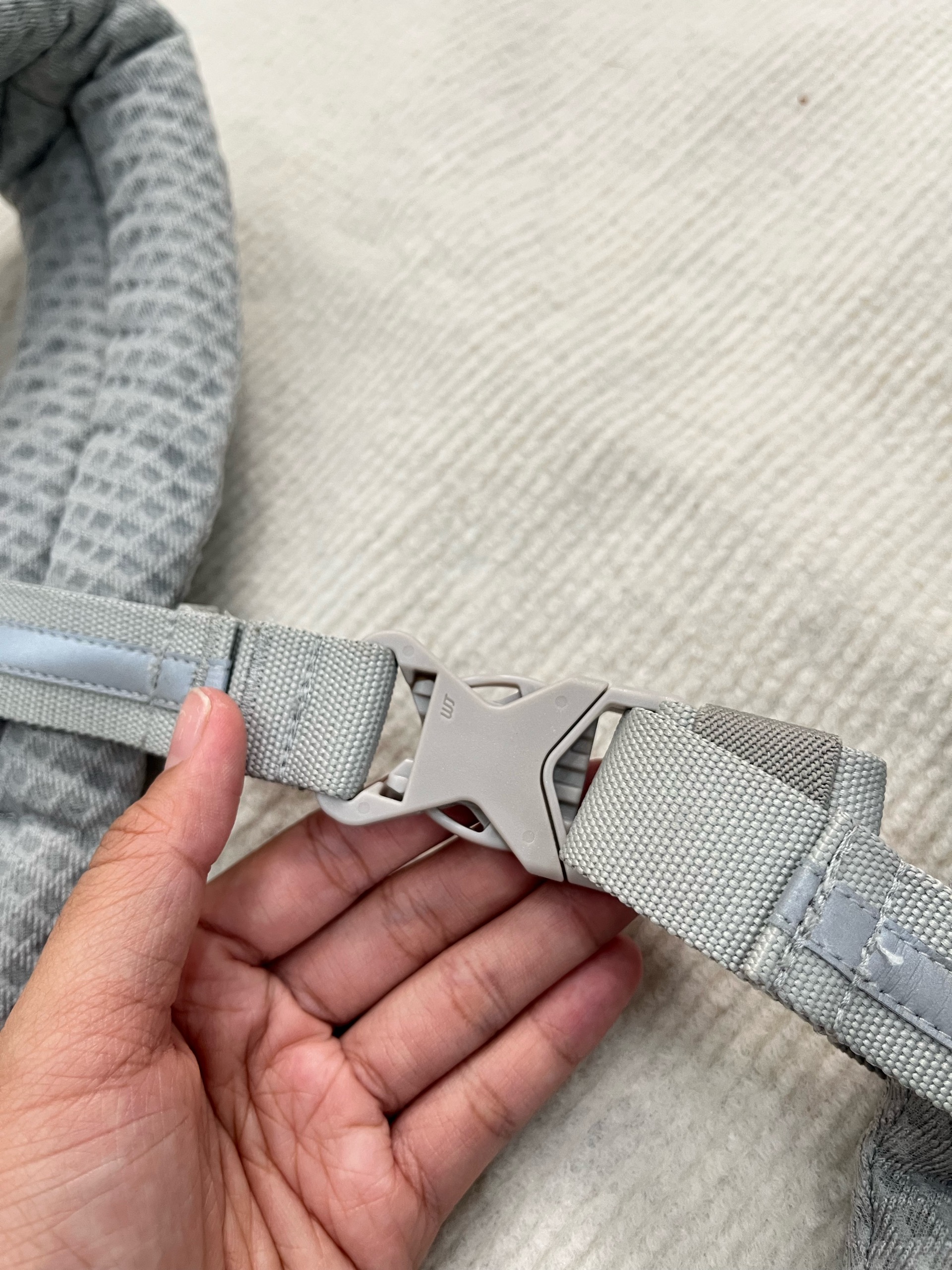 Địu Ergobaby Alta Hip Seat, Pearl Grey (5.5-20kg, từ 4m+, full box) - Ảnh 2