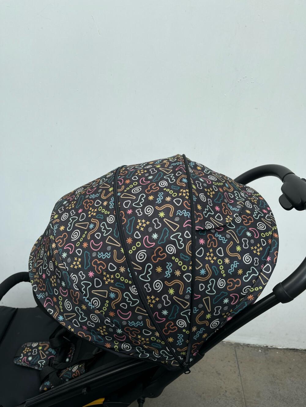 Xe đẩy gấp gọn Chicco Glee Playful Black (sơ sinh-22kg) - Ảnh 2