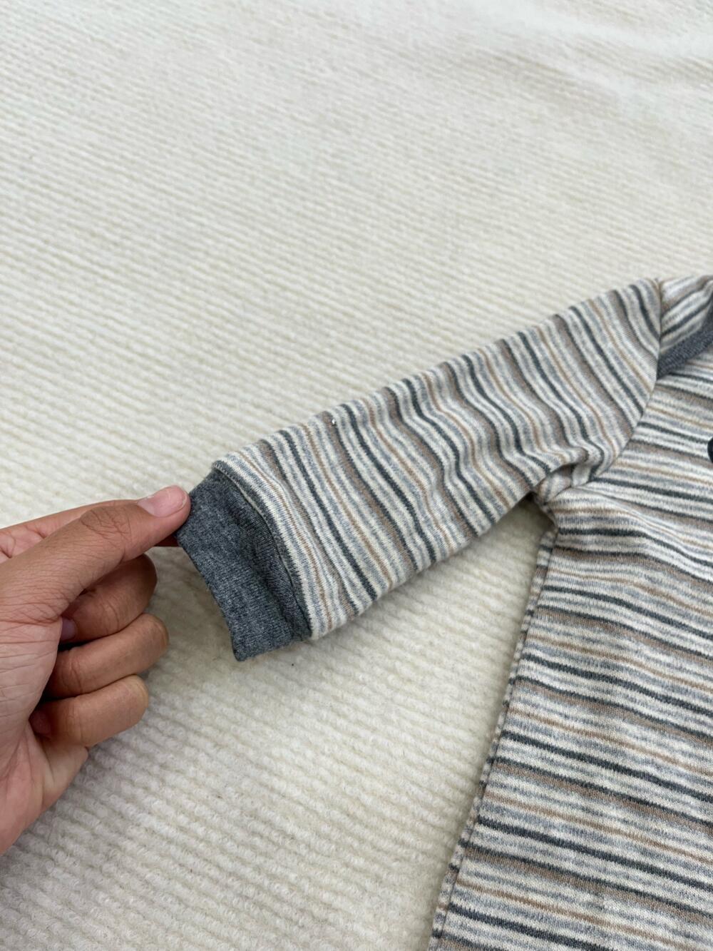 Sleepsuit Calvin Klein hoạ tiết sọc ngang (Size: 3/6m) - Ảnh 5