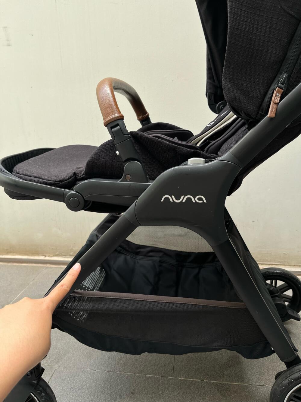 Xe đẩy Nuna triv đen khung đen( 0/4m) - Ảnh 3