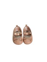 Giày tập đi búp bê bệt màu hồng H&M (size: 14/15, 8.6cm)