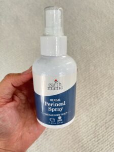 Chai xịt giảm đau tầng sinh môn Earth mama (New 100% nguyên seal) tặng kèm băng film có gạc vô trùng Hetis ( 19 miếng) - Ảnh 3