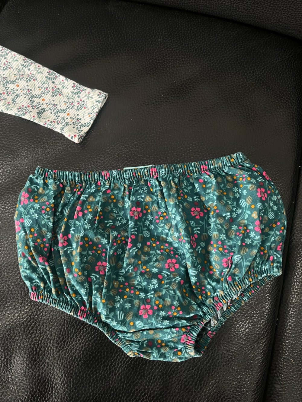 Set bộ yếm tay dài màu xanh Obaibi hoạ tiết hoa nhí ( size 12m) - Ảnh 10