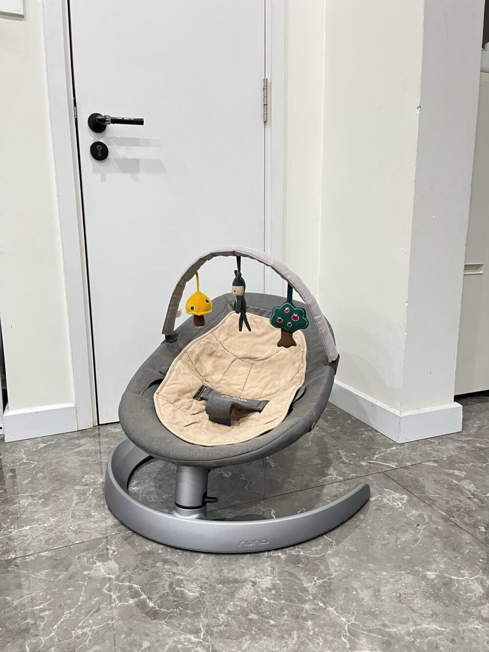 Nôi Nuna Leaf Curv kèm thanh đồ chơi (sơ sinh – 60kg) - Ảnh 8