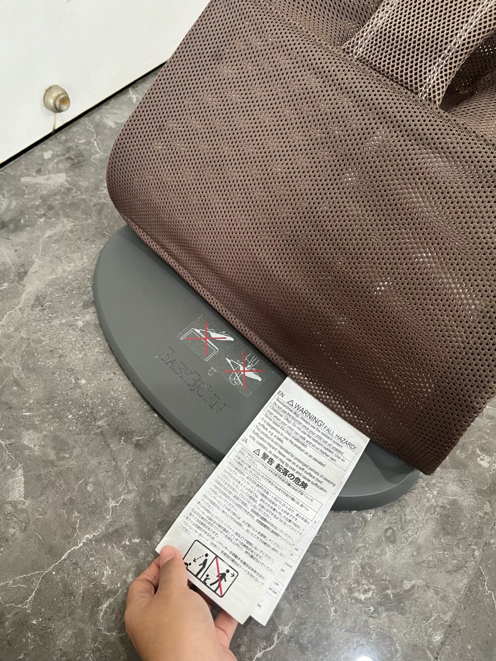 Ghế rung BabyBjorn vải mesh màu brown (kèm thanh đồ chơi, còn túi vải đựng bảo quản) - Ảnh 2