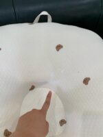 Gối chóng trào ngược Rototo bebe vải cotton lụa mát hoạ tiết gấu màu be - Ảnh 3