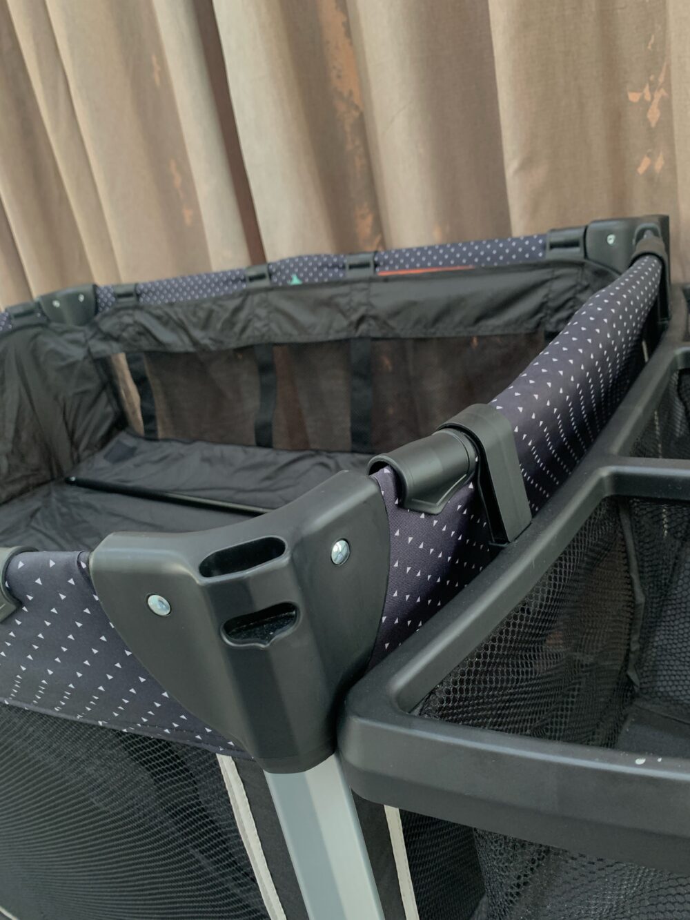 Giường cũi 6in1 Tiny Love Grow Activity Play Yard - Ảnh 9