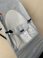 Ghế rung BabyBjorn vải lưới mesh màu xám trắng/xám - Ảnh 5