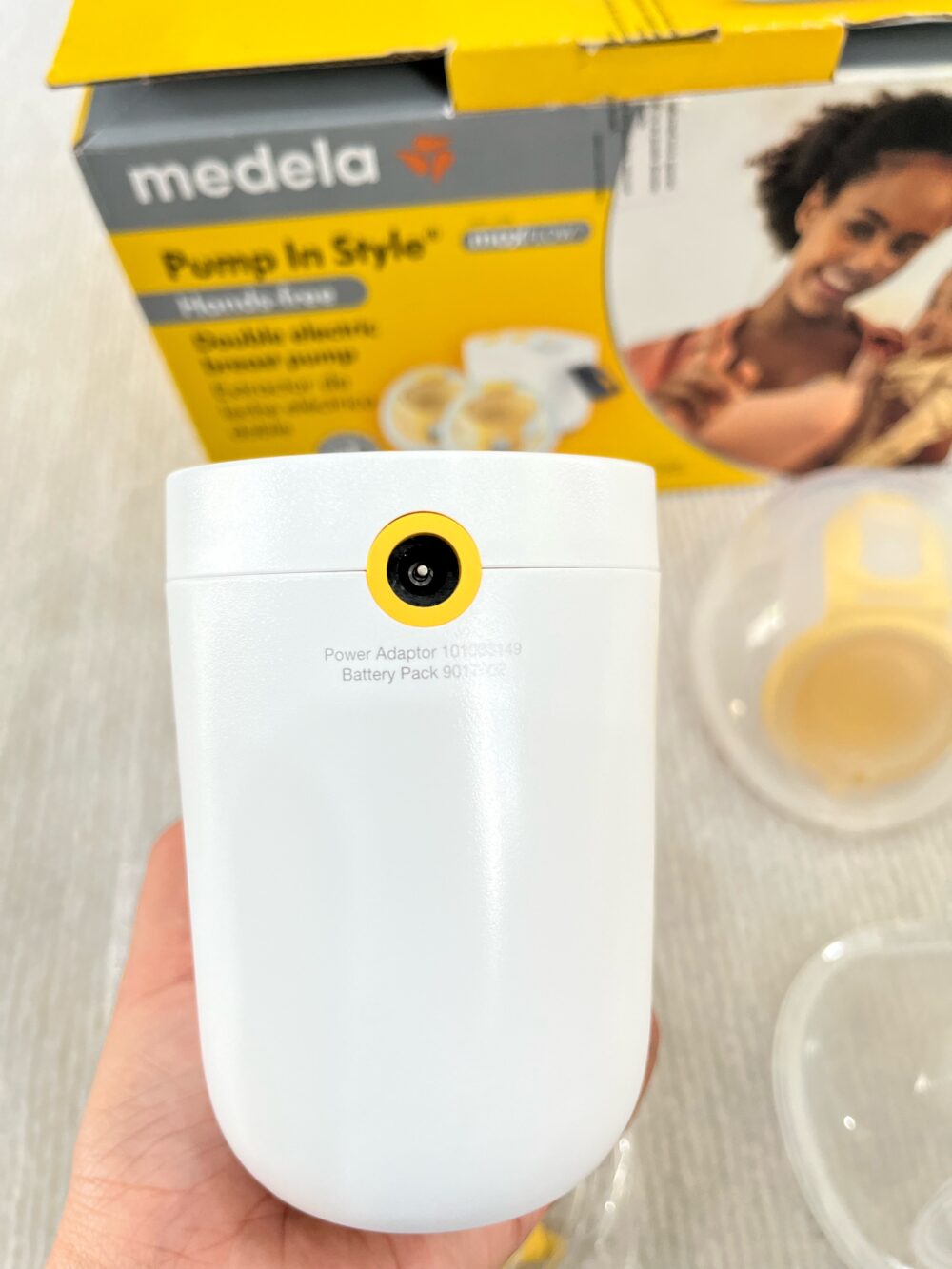 Máy hút sữa rảnh tay Medela Pump in Style MaxFlow Hands-free ( full box) - Ảnh 11