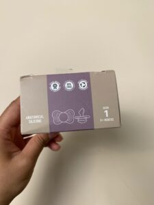 Ti giả silicone Bibs couture hình cánh bướm màu be size 1 (0-6m) (kèm hộp đựng) - Ảnh 3