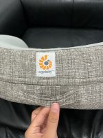 Gối cho bé bú Ergobaby pillow màu Grey (no box) - Ảnh 5