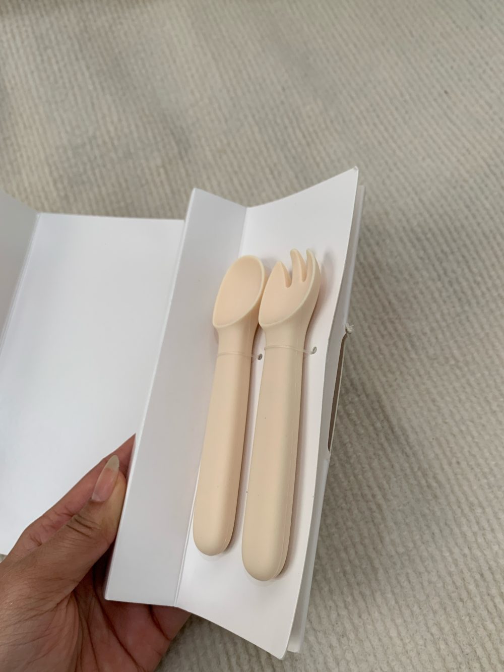 Bộ khay bát ăn dặm silicone kèm thìa dĩa Ubmom (full box) - Ảnh 6