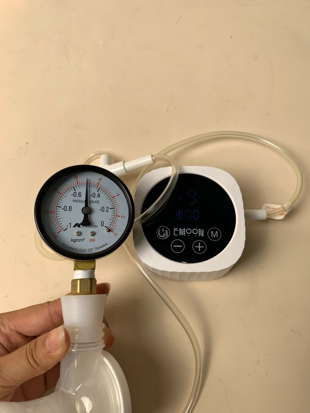 Máy hút sữa điện đôi Emoon phễu silicone - Ảnh 9