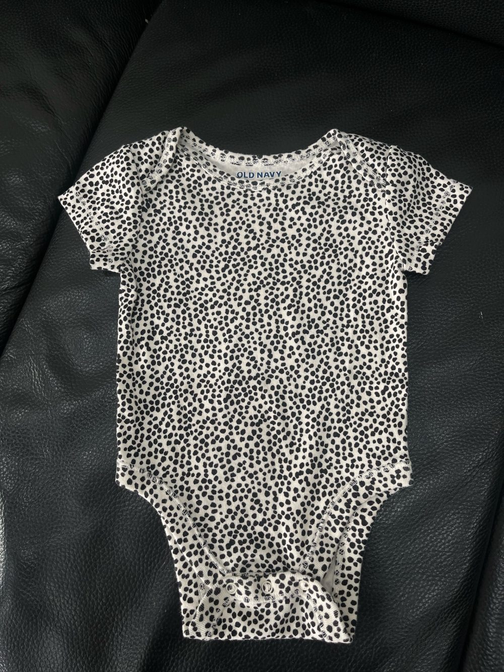 Set 5 bodysuit tay ngắn, dài Old Navy ( size: 3/6m) - Ảnh 7