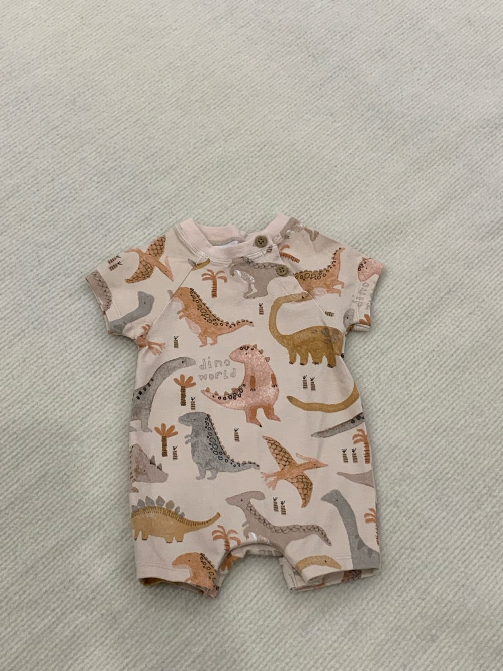 Set 3 bộ suit đùi hoạ tiết khủng long Next baby (size:0/3M) - Ảnh 5