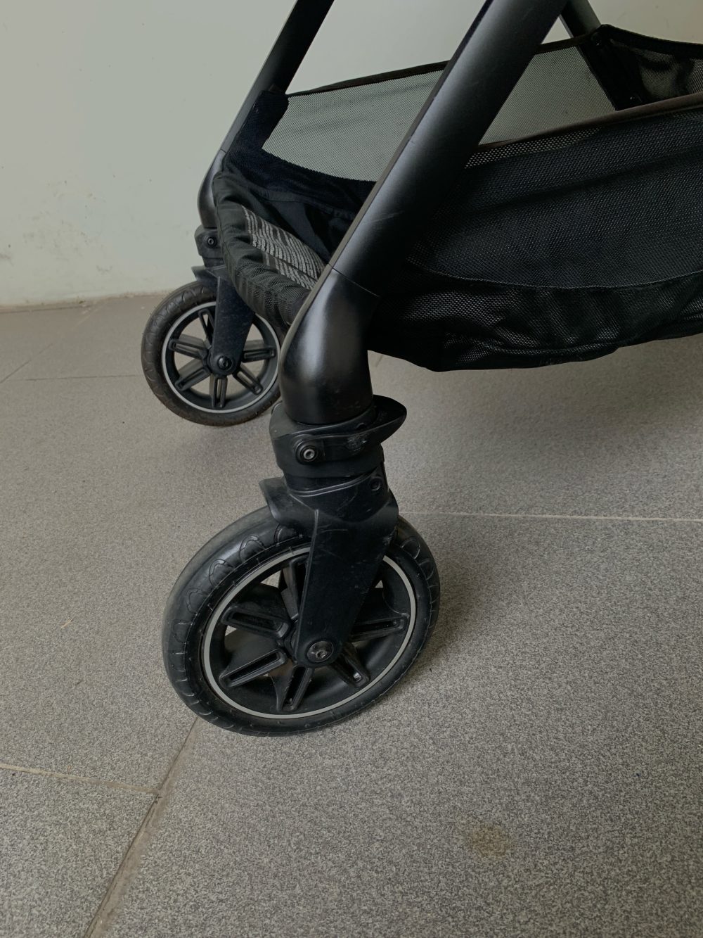 Xe đẩy Nuna Triv màu xám be (khung đen) - Ảnh 14