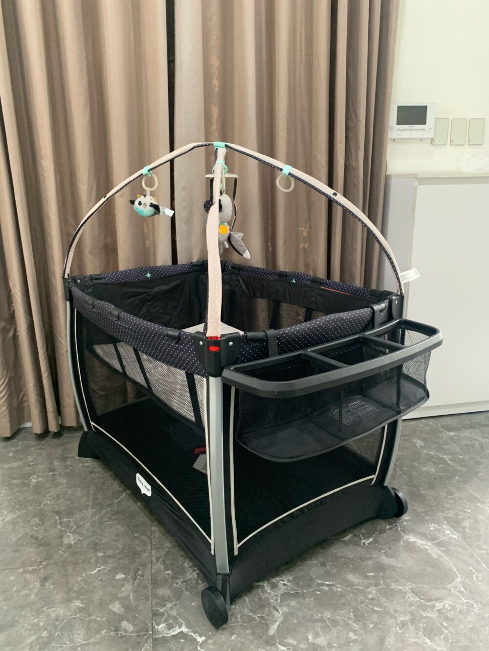 Giường cũi 6in1 Tiny Love Grow Activity Play Yard - Ảnh 5