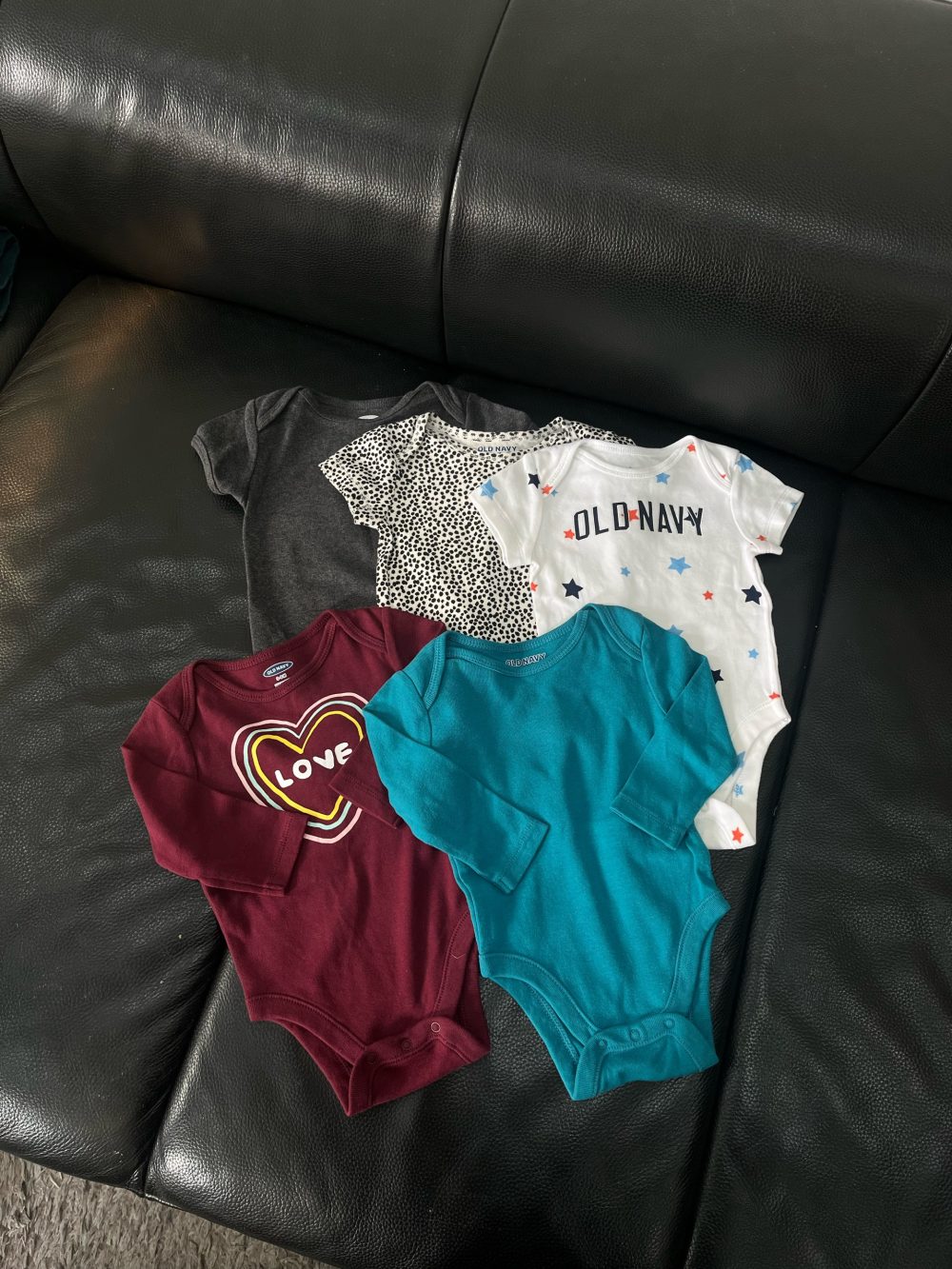 Set 5 bodysuit tay ngắn, dài Old Navy ( size: 3/6m) - Ảnh 4