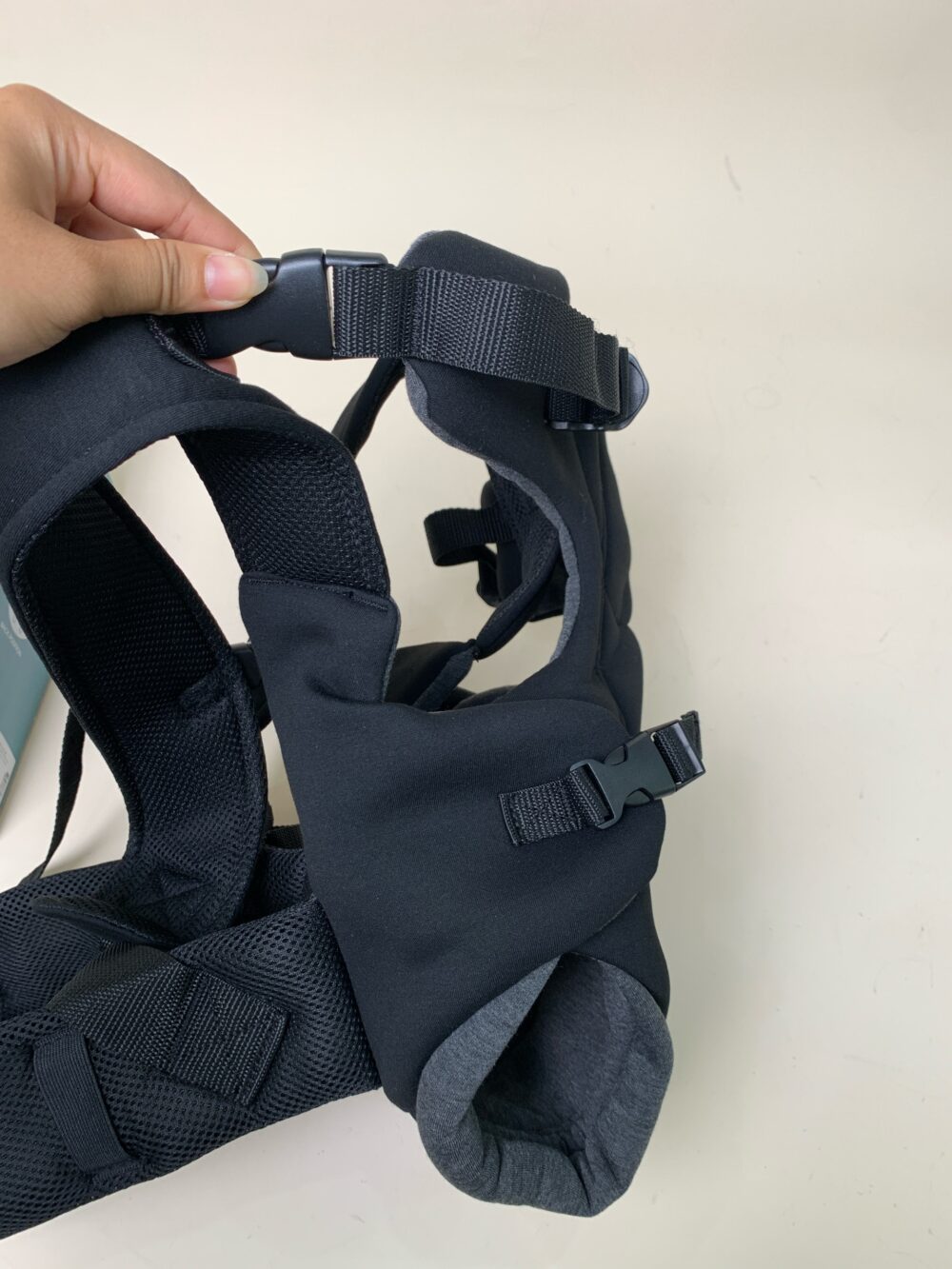 Địu 3 tư thế Mothercare baby carrier màu đen (3,2kg-12kg) - Ảnh 8
